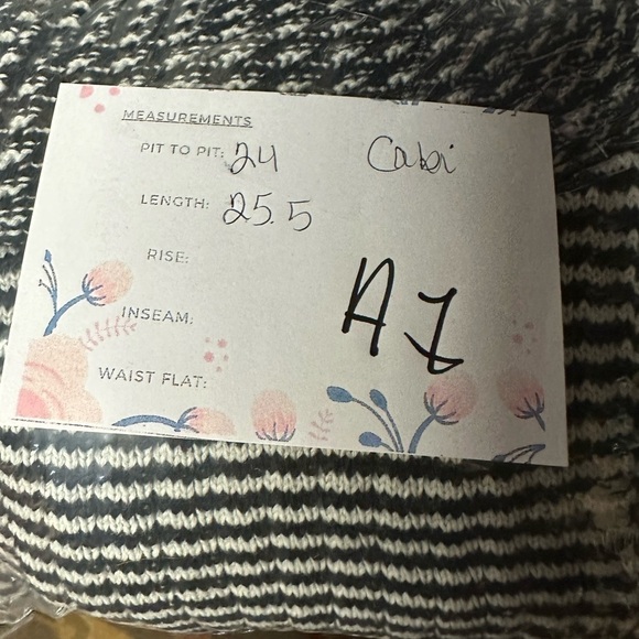 CABI FERGI split black-white turtleneck soft woman classic oversized sweater XS - Picture 12 of 12